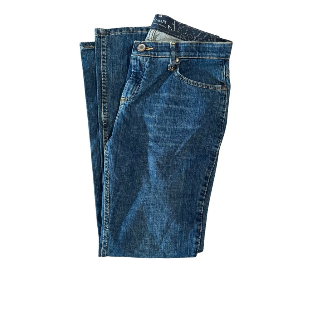 NWT- women’s wrangler q-baby 9/10x32